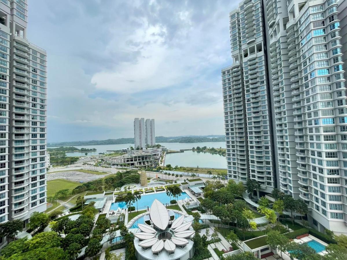 Teega Suites Puteriharbour By Wp Homestay Johor Bahru Luaran gambar